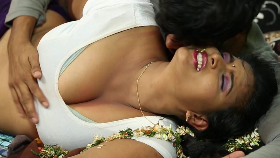 Bhai Bahan Ki Chudai Ma ki Help 